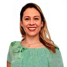 Über Uns 3 Sheyla Peru